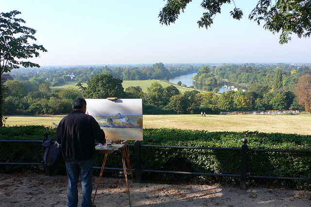 An artist on Richmond Hill 