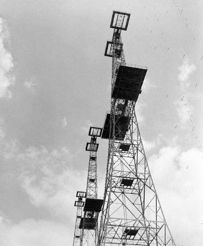 Chain Home transmitter tower at RAF Bawdsey, 1945 