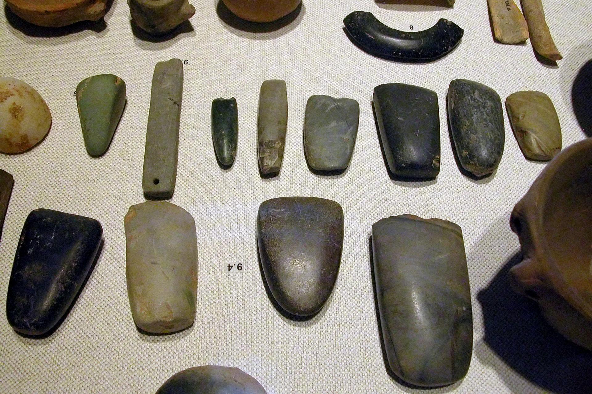 Neolithic tools © Wikimedia CCL 