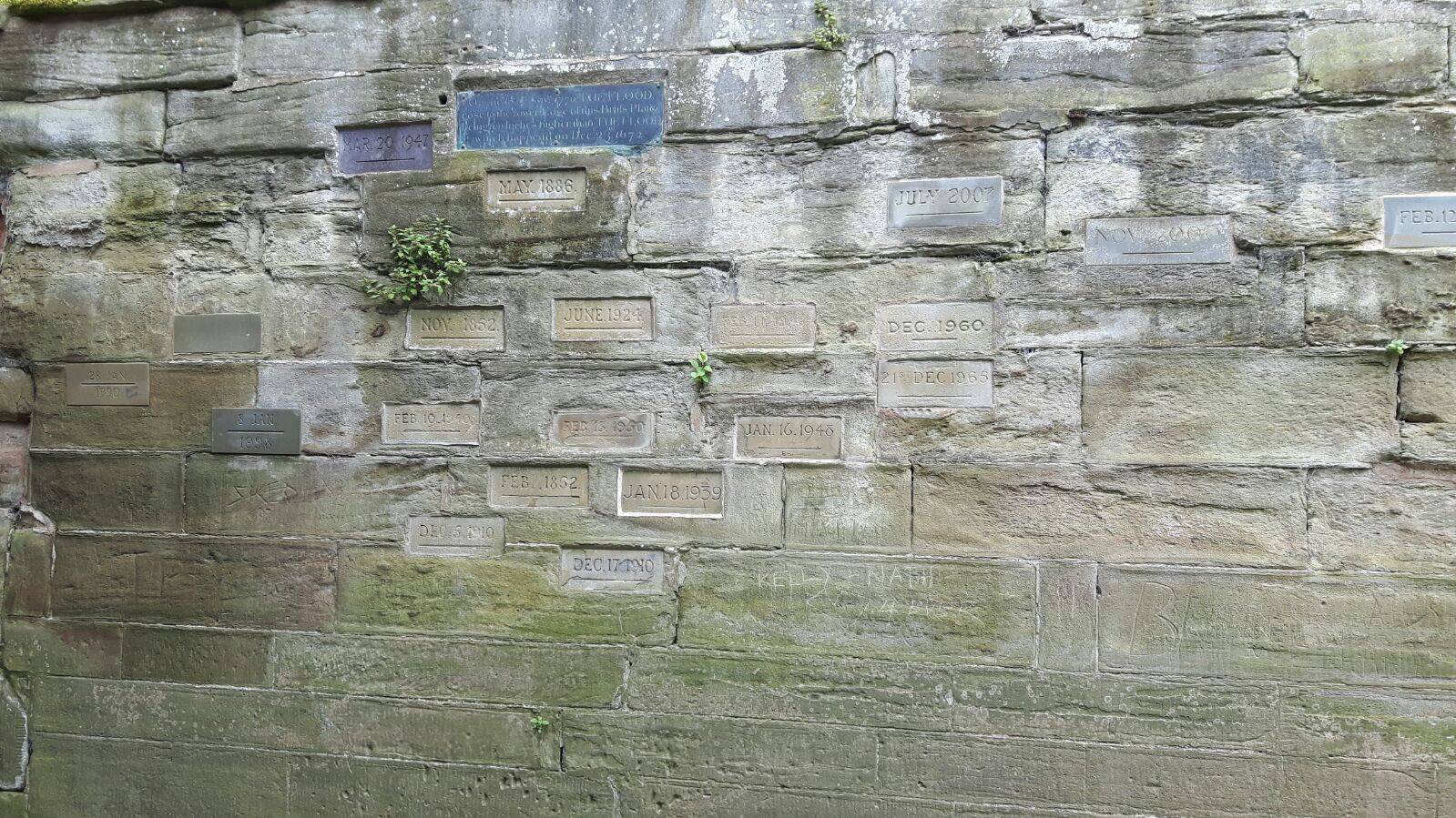 Worcester Cathedral wall © Becky Forecast